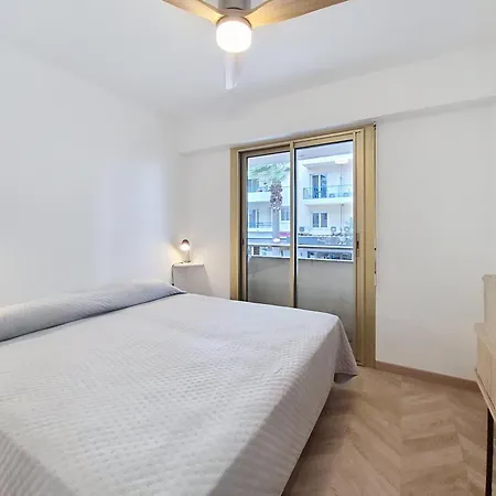 Bleu De Juan Αντίμπ